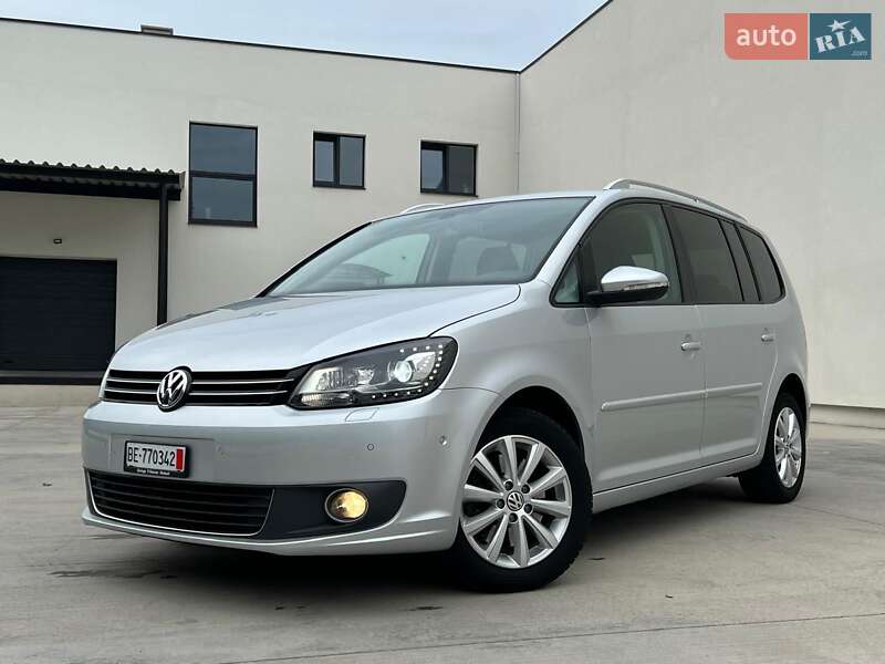Минивэн Volkswagen Touran 2011 в Киеве