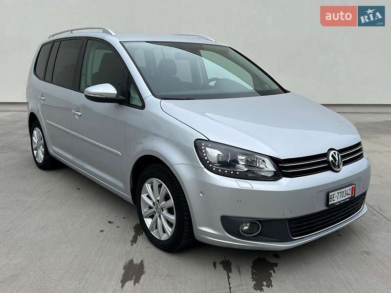 Минивэн Volkswagen Touran 2011 в Киеве
