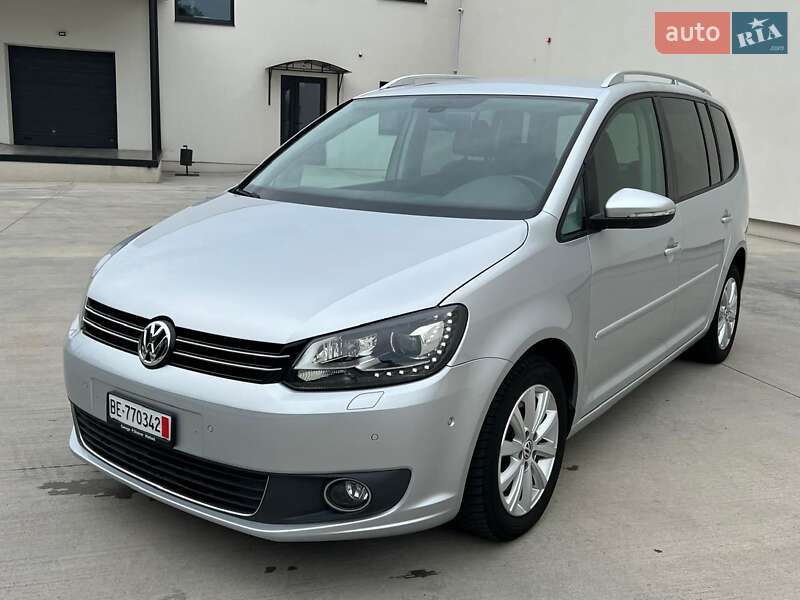 Минивэн Volkswagen Touran 2011 в Киеве