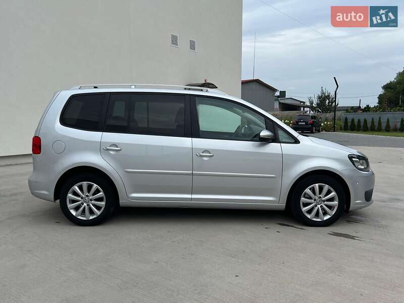 Минивэн Volkswagen Touran 2011 в Киеве