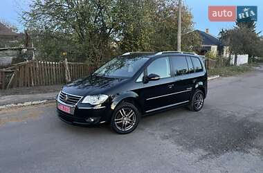 Минивэн Volkswagen Touran 2010 в Коростене