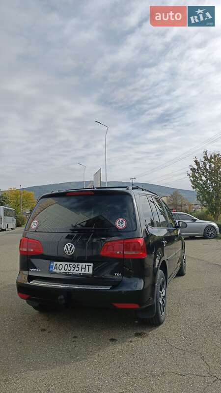 Мінівен Volkswagen Touran 2012 в Виноградові