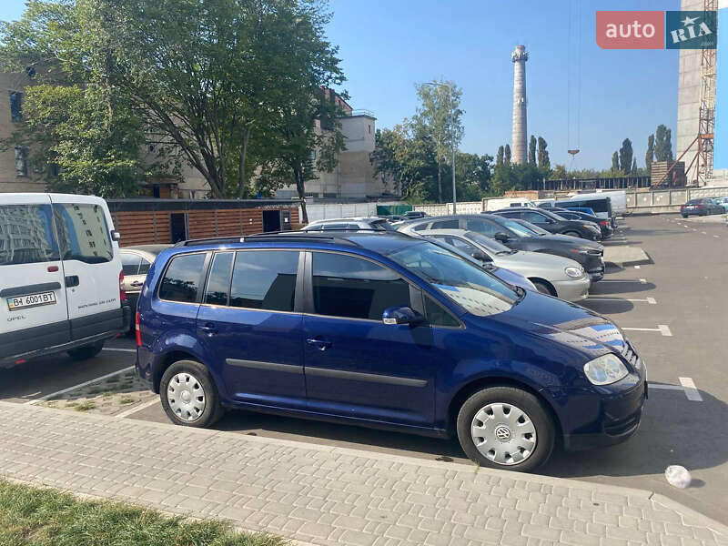 Минивэн Volkswagen Touran 2004 в Вышгороде