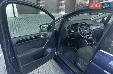 Микровэн Volkswagen Touran 2016 в 