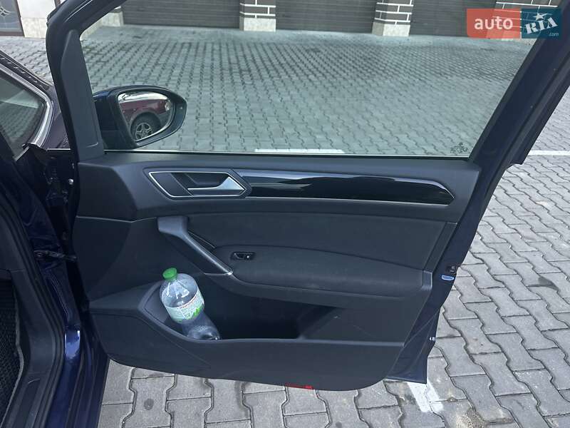 Мікровен Volkswagen Touran 2016 в Хмельницькому