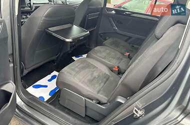 Микровэн Volkswagen Touran 2016 в 