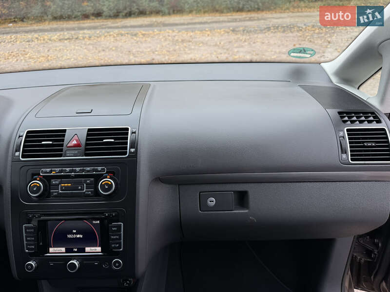 Минивэн Volkswagen Touran 2012 в Бердичеве