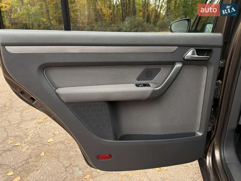 Минивэн Volkswagen Touran 2012 в Бердичеве