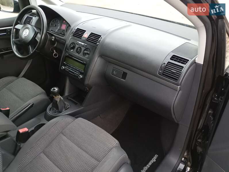 Мінівен Volkswagen Touran 2005 в Тернополі