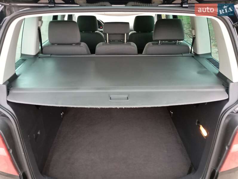 Мінівен Volkswagen Touran 2005 в Тернополі