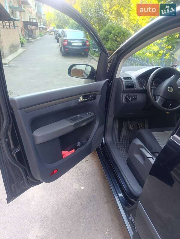 Минивэн Volkswagen Touran 2007 в Умани фото 12 Минивэн Volkswagen Touran 2007 в Умани