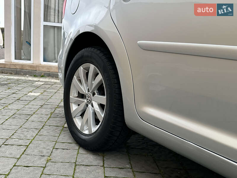 Минивэн Volkswagen Touran 2013 в Дрогобыче