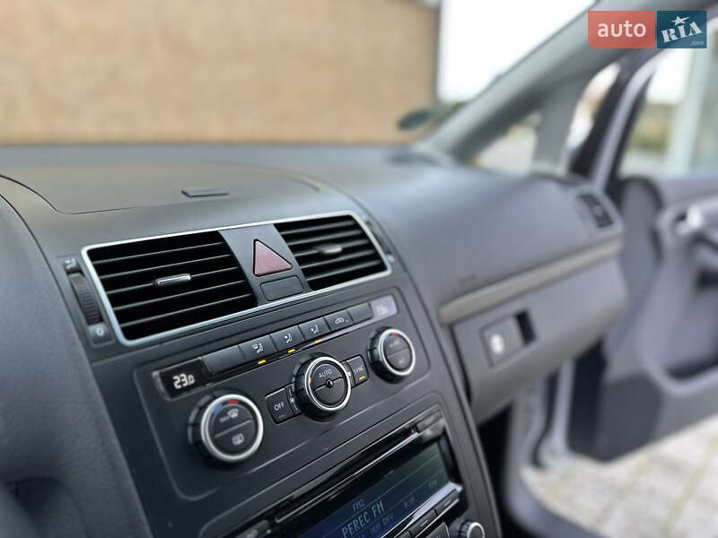 Минивэн Volkswagen Touran 2013 в Дрогобыче