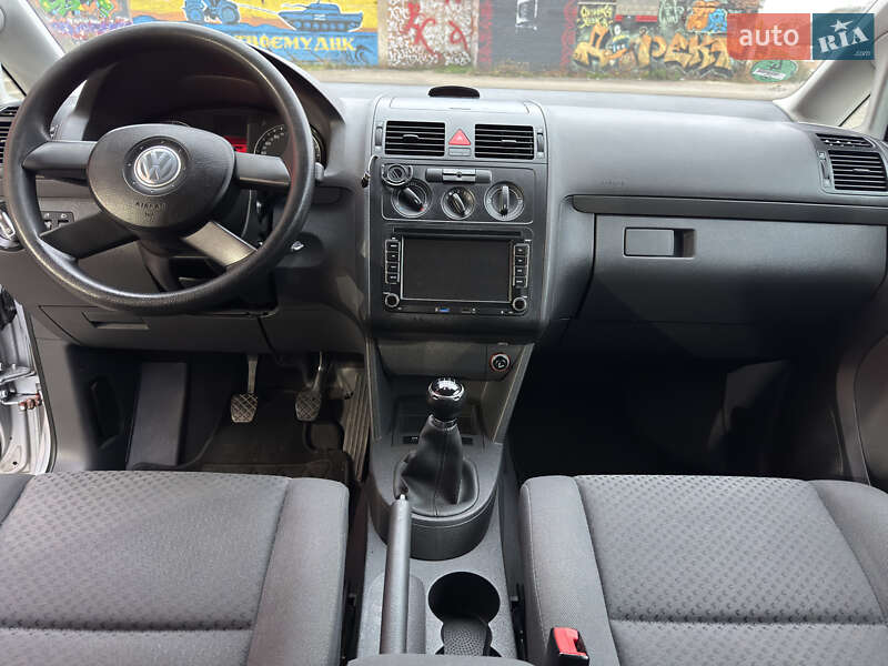 Мінівен Volkswagen Touran 2005 в Охтирці фото 11 Мінівен Volkswagen Touran 2005 в Охтирці