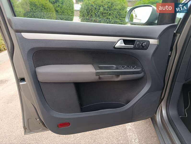 Минивэн Volkswagen Touran 2009 в Бердичеве