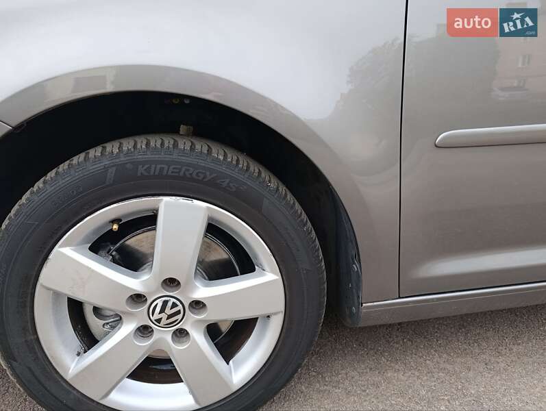 Минивэн Volkswagen Touran 2009 в Бердичеве