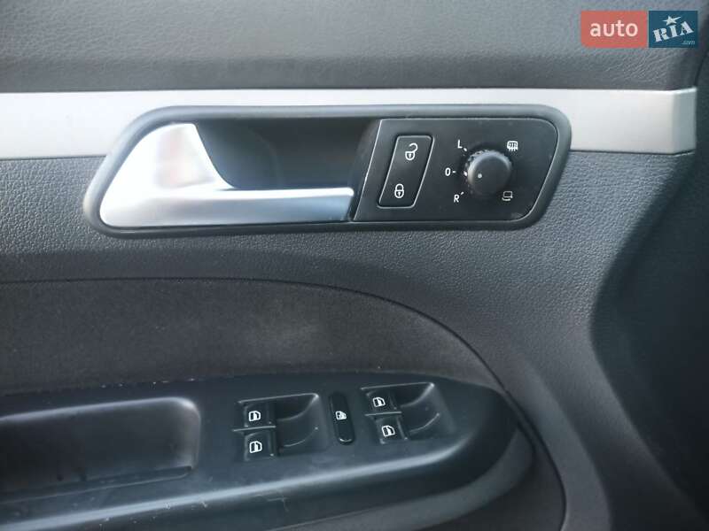 Минивэн Volkswagen Touran 2010 в Черновцах фото 13 Минивэн Volkswagen Touran 2010 в Черновцах