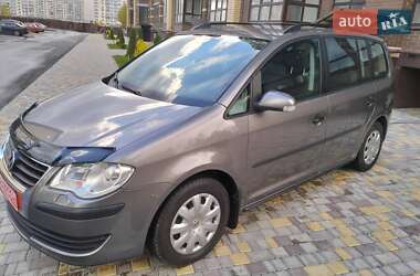 Мінівен Volkswagen Touran 2007 в Чернігові