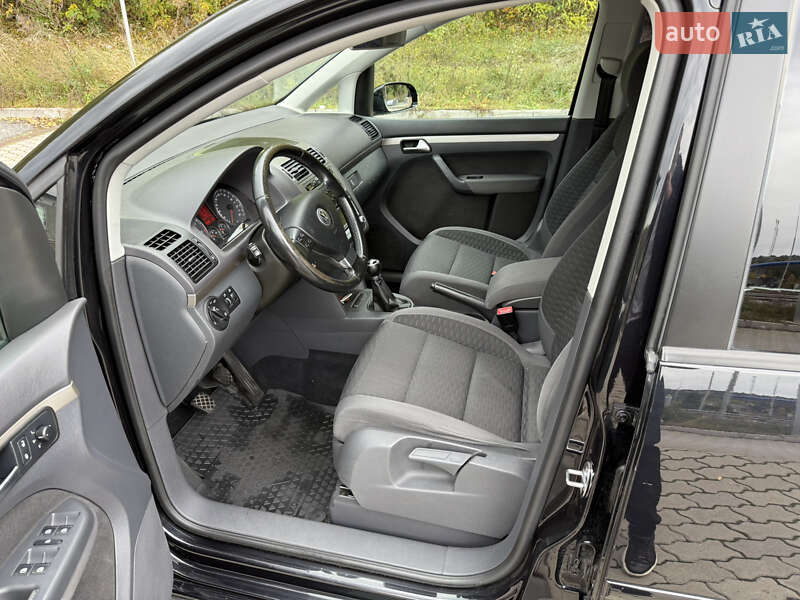 Минивэн Volkswagen Touran 2008 в Могилев-Подольске фото 29 Минивэн Volkswagen Touran 2008 в Могилев-Подольске