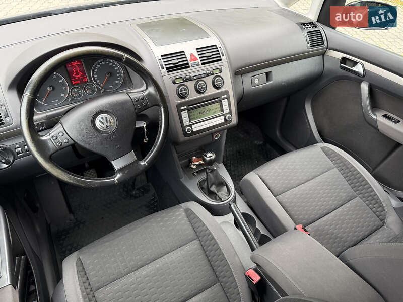 Минивэн Volkswagen Touran 2008 в Могилев-Подольске фото 36 Минивэн Volkswagen Touran 2008 в Могилев-Подольске
