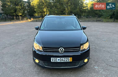 Минивэн Volkswagen Touran 2012 в 