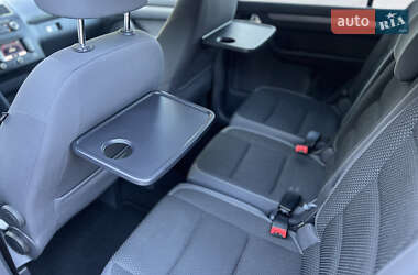 Минивэн Volkswagen Touran 2012 в 