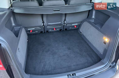 Минивэн Volkswagen Touran 2012 в 