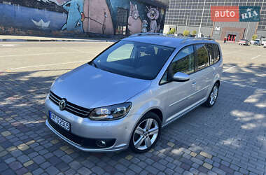 Мінівен Volkswagen Touran 2011 в Луцьку