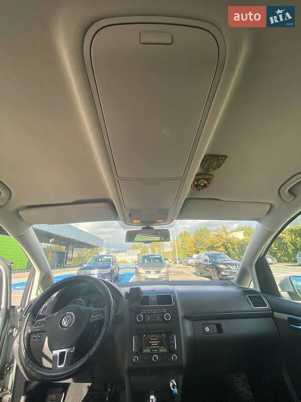 Минивэн Volkswagen Touran 2011 в Киеве фото 19 Минивэн Volkswagen Touran 2011 в Киеве