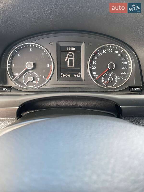 Минивэн Volkswagen Touran 2011 в Киеве фото 27 Минивэн Volkswagen Touran 2011 в Киеве