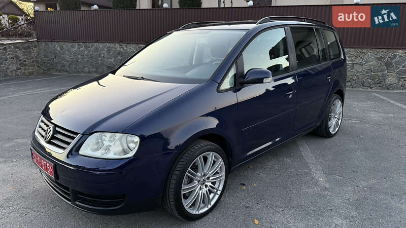 Минивэн Volkswagen Touran 2006 в Шепетовке