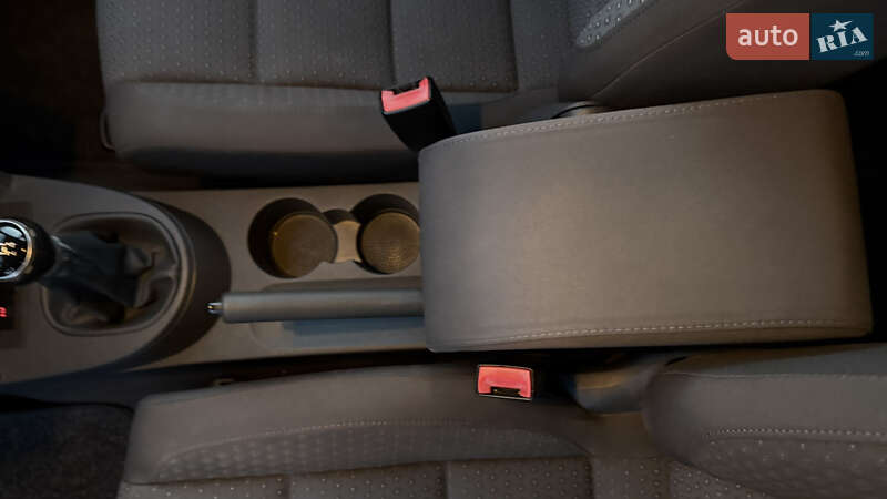 Минивэн Volkswagen Touran 2006 в Шепетовке