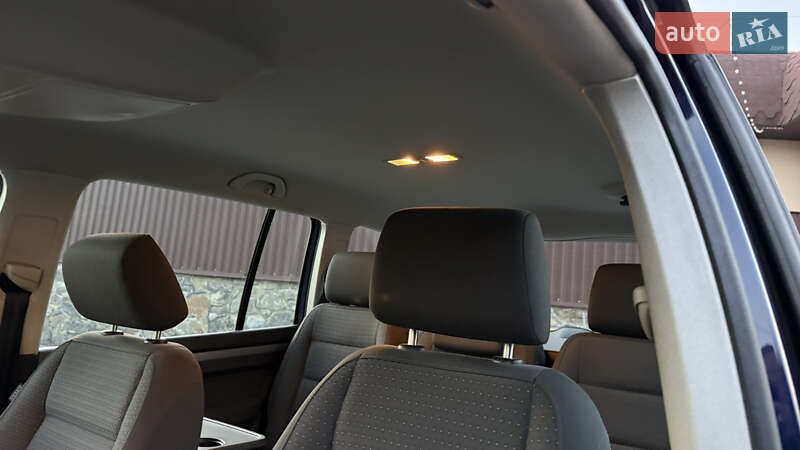 Минивэн Volkswagen Touran 2006 в Шепетовке