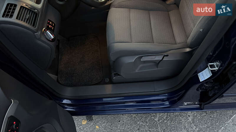 Минивэн Volkswagen Touran 2006 в Шепетовке