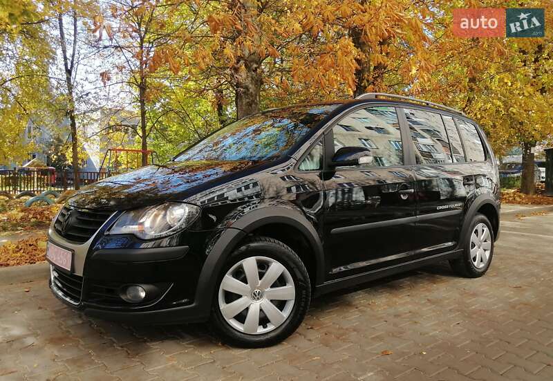 Минивэн Volkswagen Touran 2008 в 
