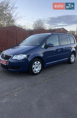 Минивэн Volkswagen Touran 2010 в Луцке