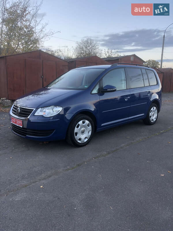 Volkswagen Touran 2010 Volkswagen Touran 2010