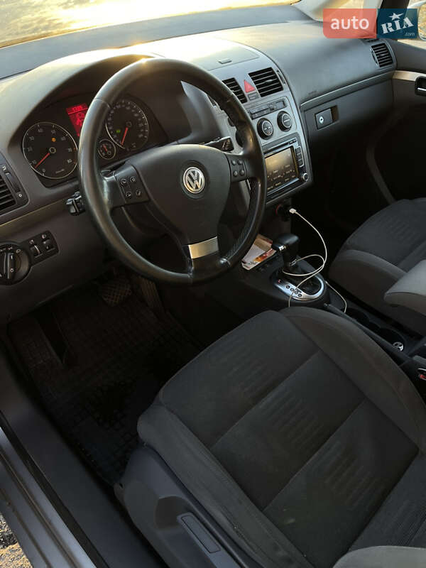 Минивэн Volkswagen Touran 2008 в Сарнах