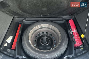 Минивэн Volkswagen Touran 2013 в 