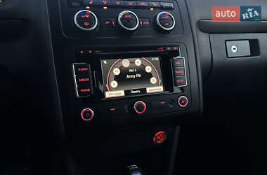 Минивэн Volkswagen Touran 2013 в 