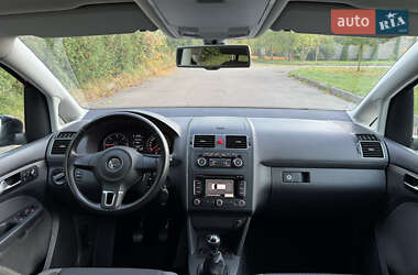 Минивэн Volkswagen Touran 2012 в 