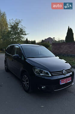 Минивэн Volkswagen Touran 2012 в 
