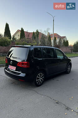 Минивэн Volkswagen Touran 2012 в 