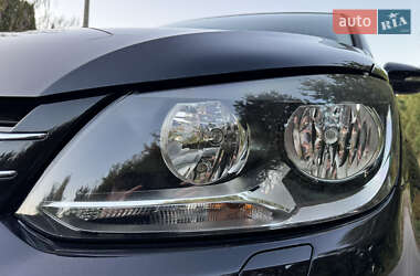 Минивэн Volkswagen Touran 2012 в 