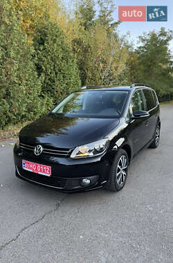 Минивэн Volkswagen Touran 2012 в 