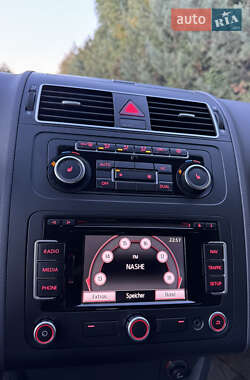 Минивэн Volkswagen Touran 2012 в 