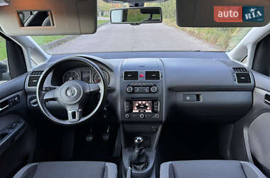 Минивэн Volkswagen Touran 2012 в 