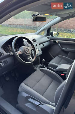 Минивэн Volkswagen Touran 2012 в 