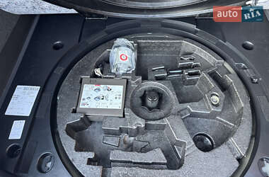 Минивэн Volkswagen Touran 2012 в 