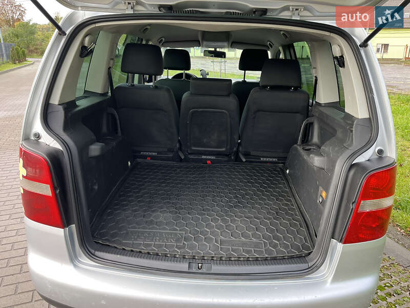 Минивэн Volkswagen Touran 2003 в Львове